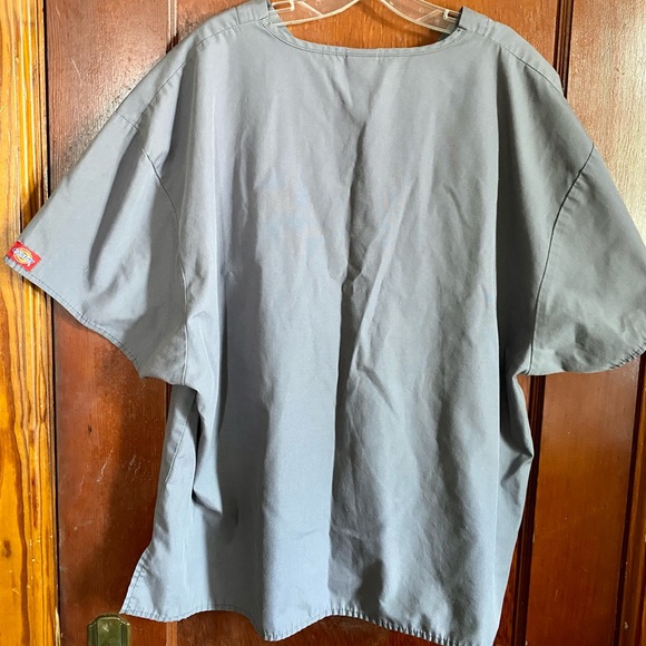 Gray Plus Scrub Top - Picture 2 of 2